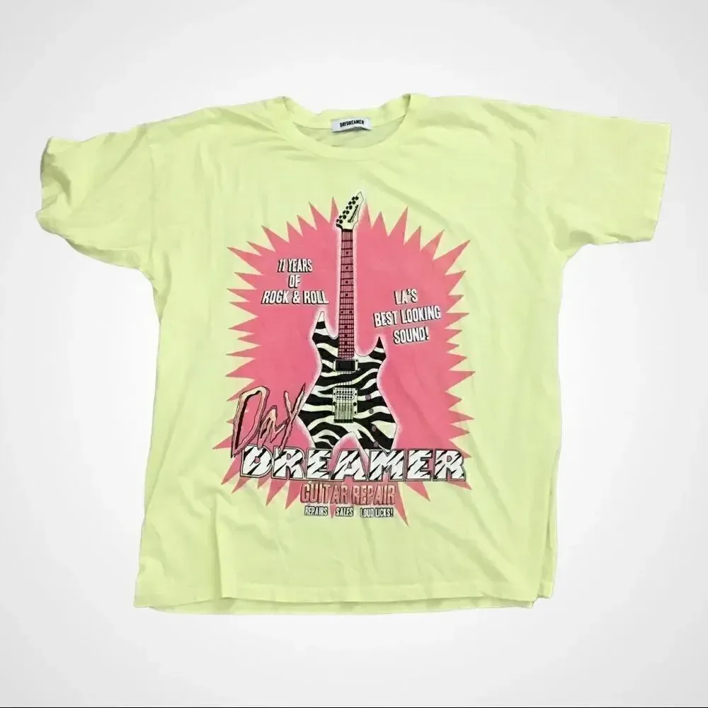 Daydreamer Guitar Repair Merch Tee Size Medium